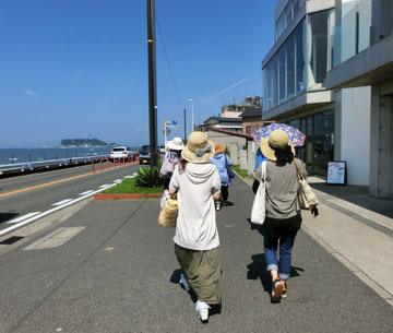 てくてく